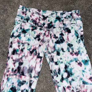 workout leggings with printed pattern(barely worn)